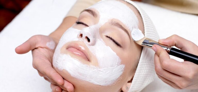 arckezelés 60 perc kezelés bőr és mimikai ráncok kisimulnak arckezelések és kezelések pár perc alatt, kozmetikus arckezelés, arckezelés, anti-aging kezelés során bejutunk a bőr mélyebb rétegeibe, arckezelés kezelés során kollagén és elasztin érinti a bőr mélyebb rétegeit